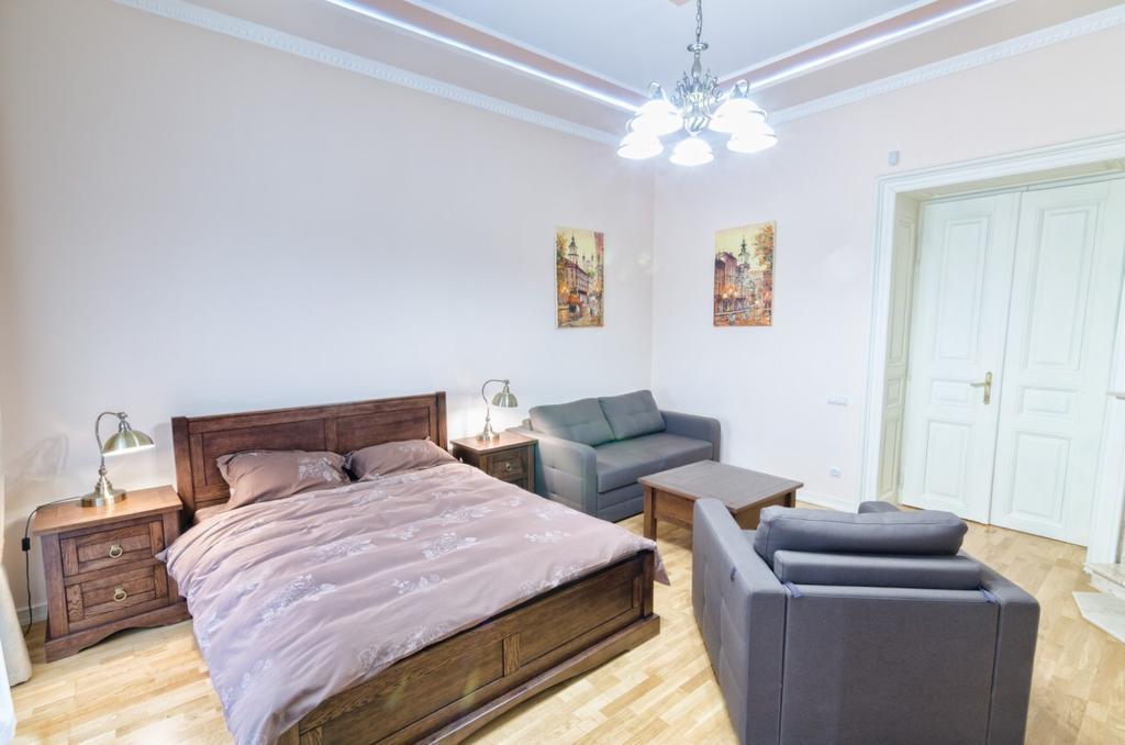 Apartment Grebinky 9 Lviv Eksteriør bilde